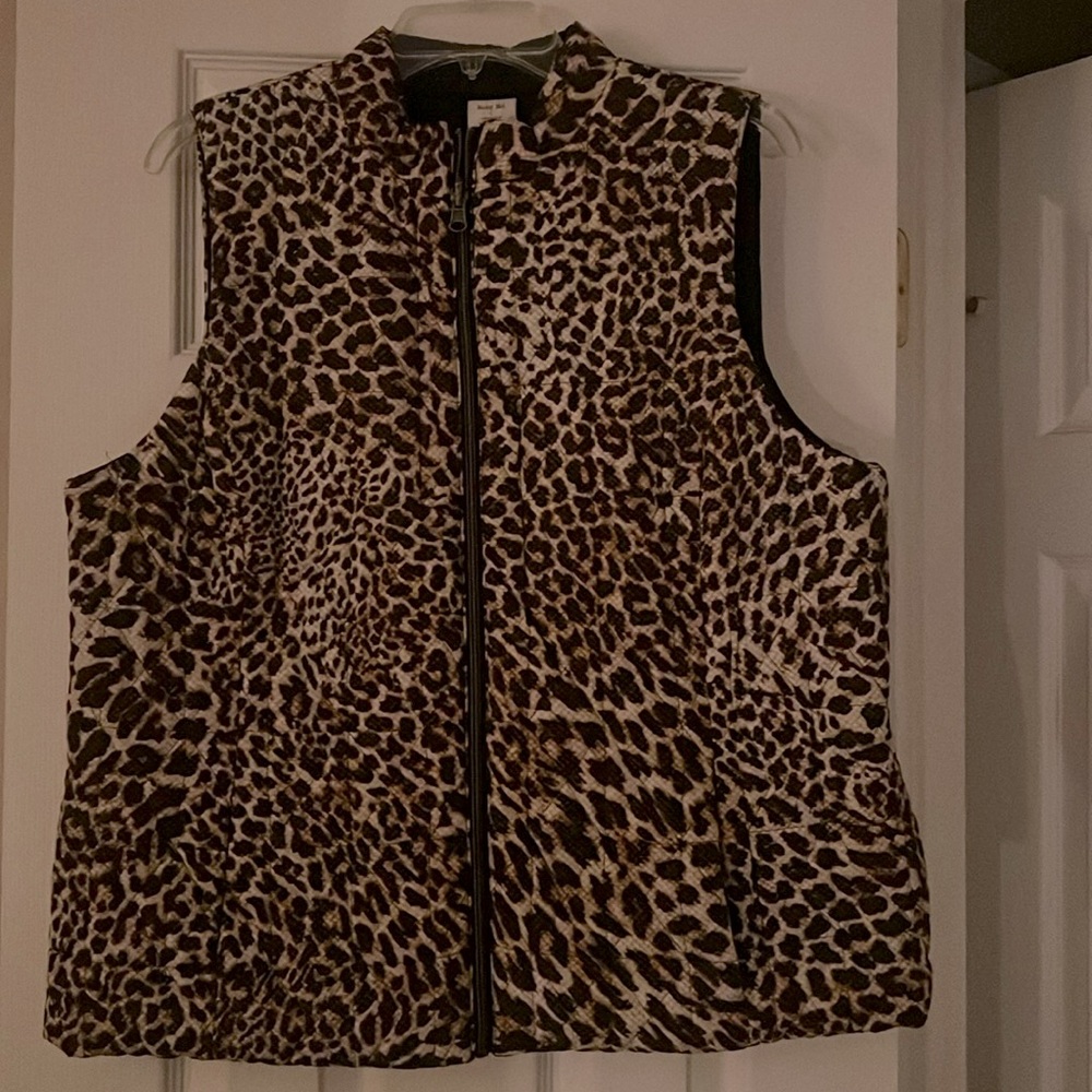 Womens Leopard Vest.